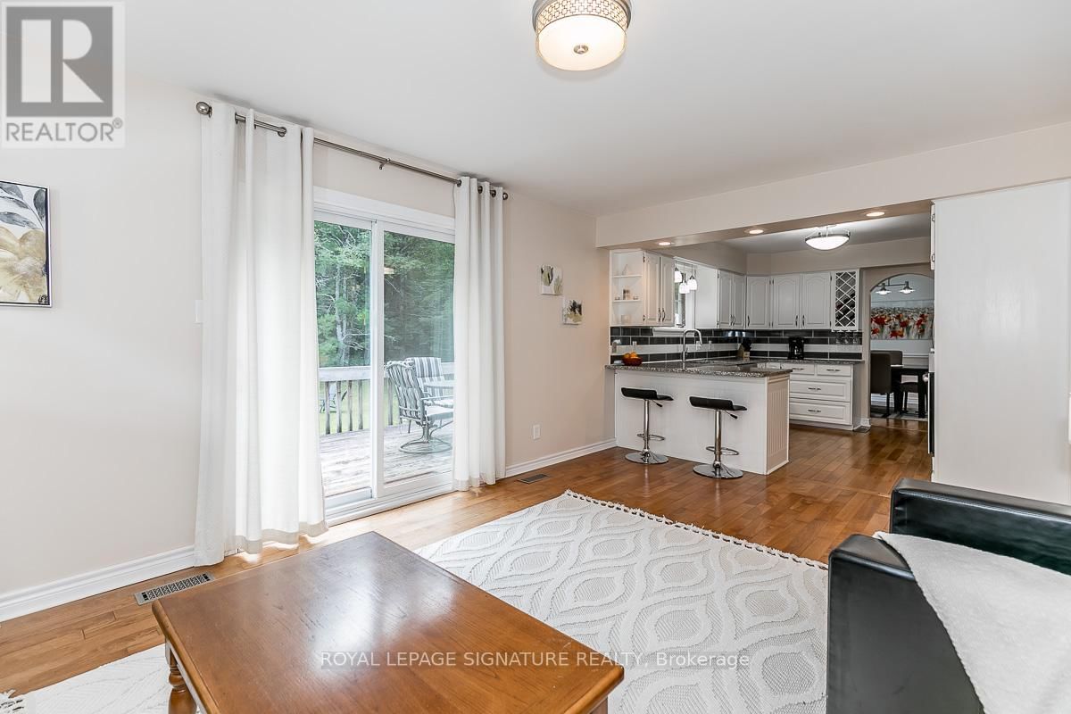 1032 BASE LINE ROAD Image 6