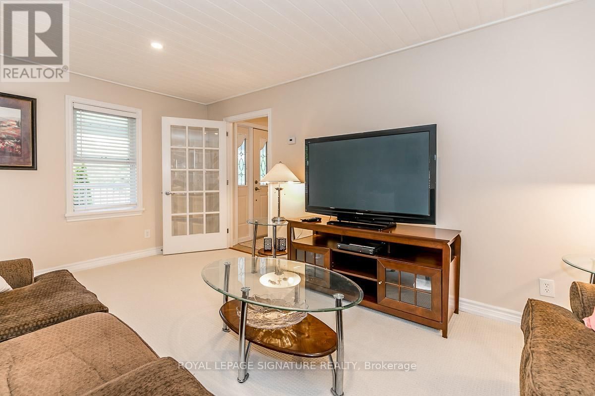 1032 BASE LINE ROAD Image 8