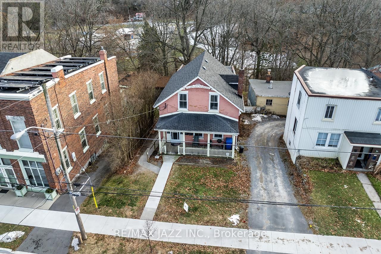 221 WALTON STREET Image 1