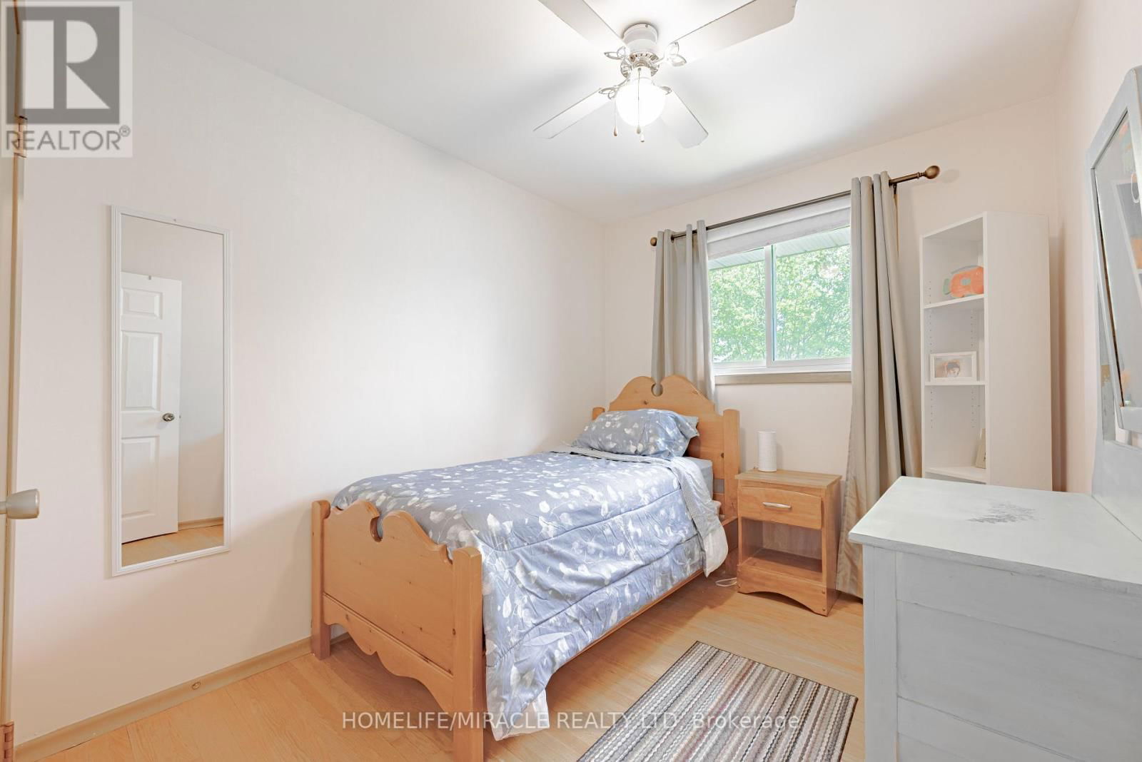 157 ADELAIDE STREET NORTH Image 16