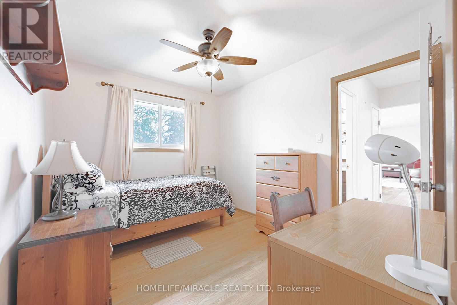 157 ADELAIDE STREET NORTH Image 19