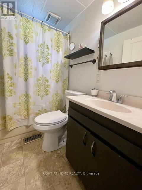 9236 FOREST CRESCENT Image 14