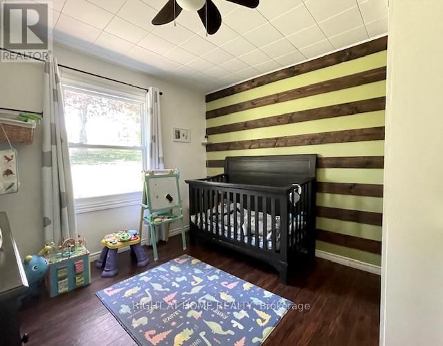 9236 FOREST CRESCENT Image 15