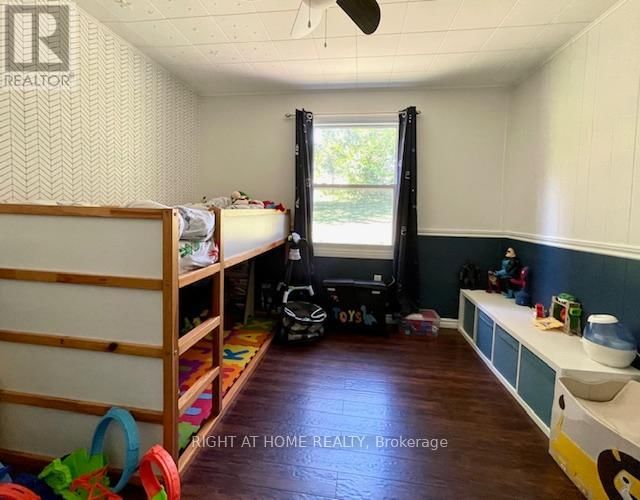 9236 FOREST CRESCENT Image 17