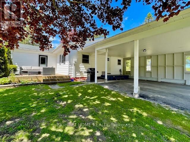 9236 FOREST CRESCENT Image 2
