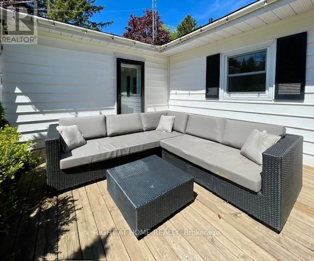 9236 FOREST CRESCENT Image 20
