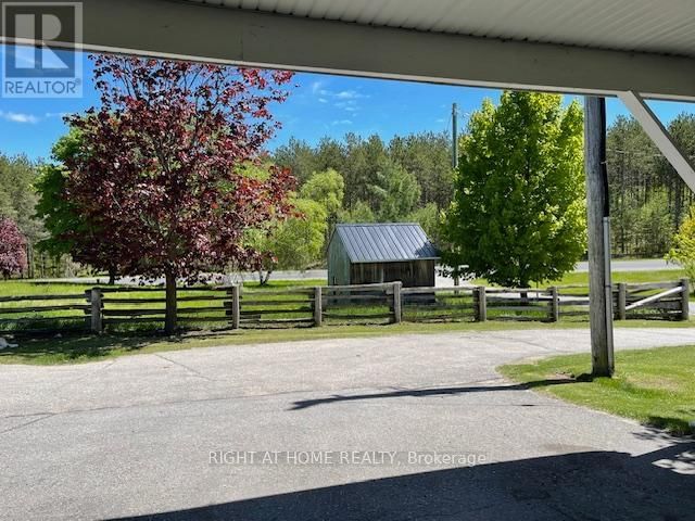 9236 FOREST CRESCENT Image 22