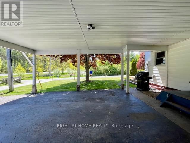 9236 FOREST CRESCENT Image 25