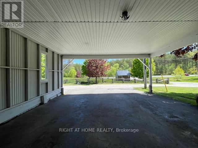 9236 FOREST CRESCENT Image 27