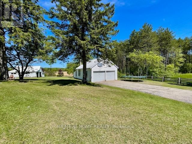 9236 FOREST CRESCENT Image 35