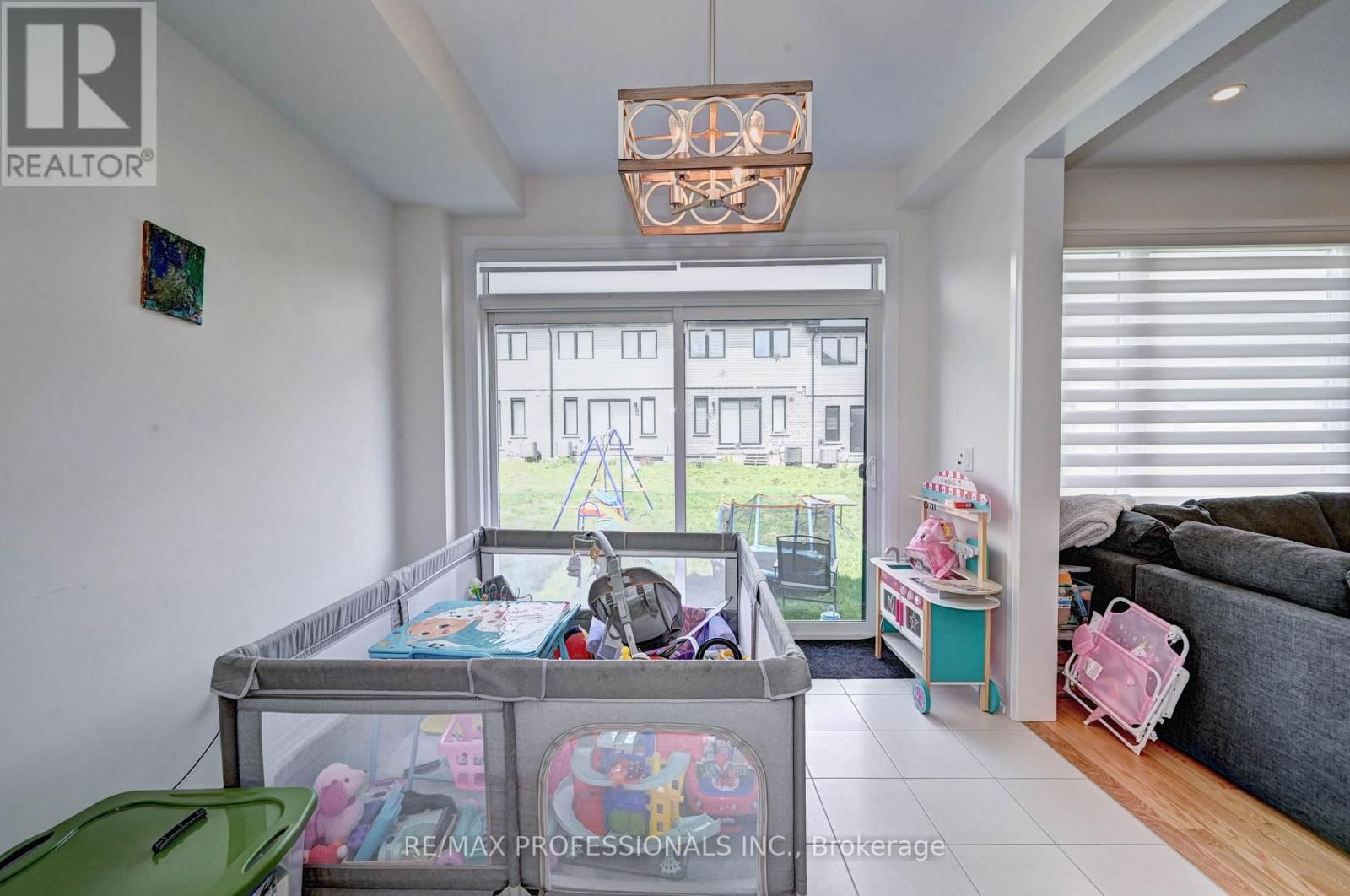 36 BLACKLOCK STREET Image 11