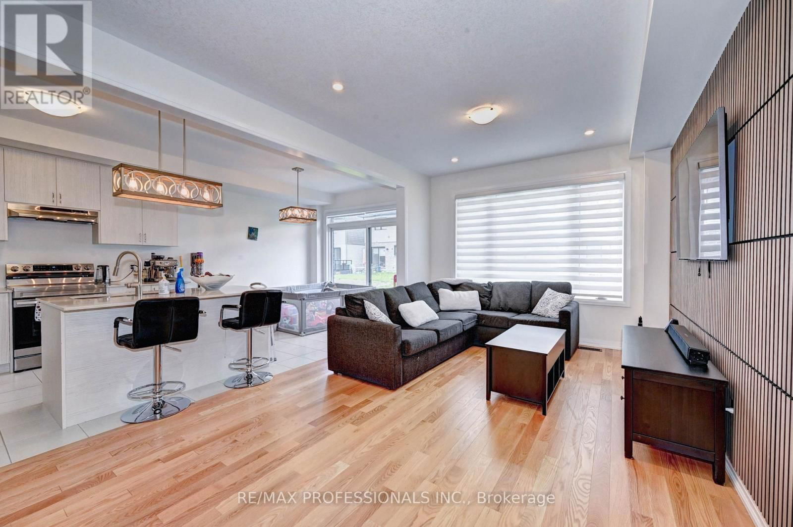 36 BLACKLOCK STREET Image 15