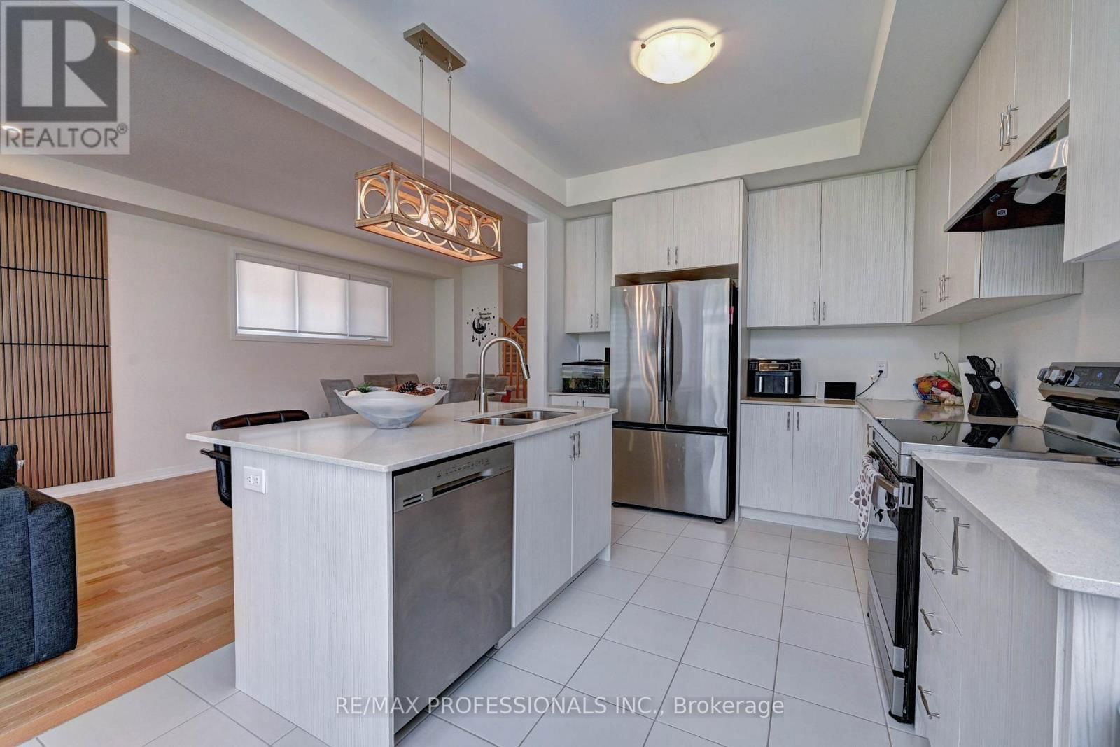 36 BLACKLOCK STREET Image 17