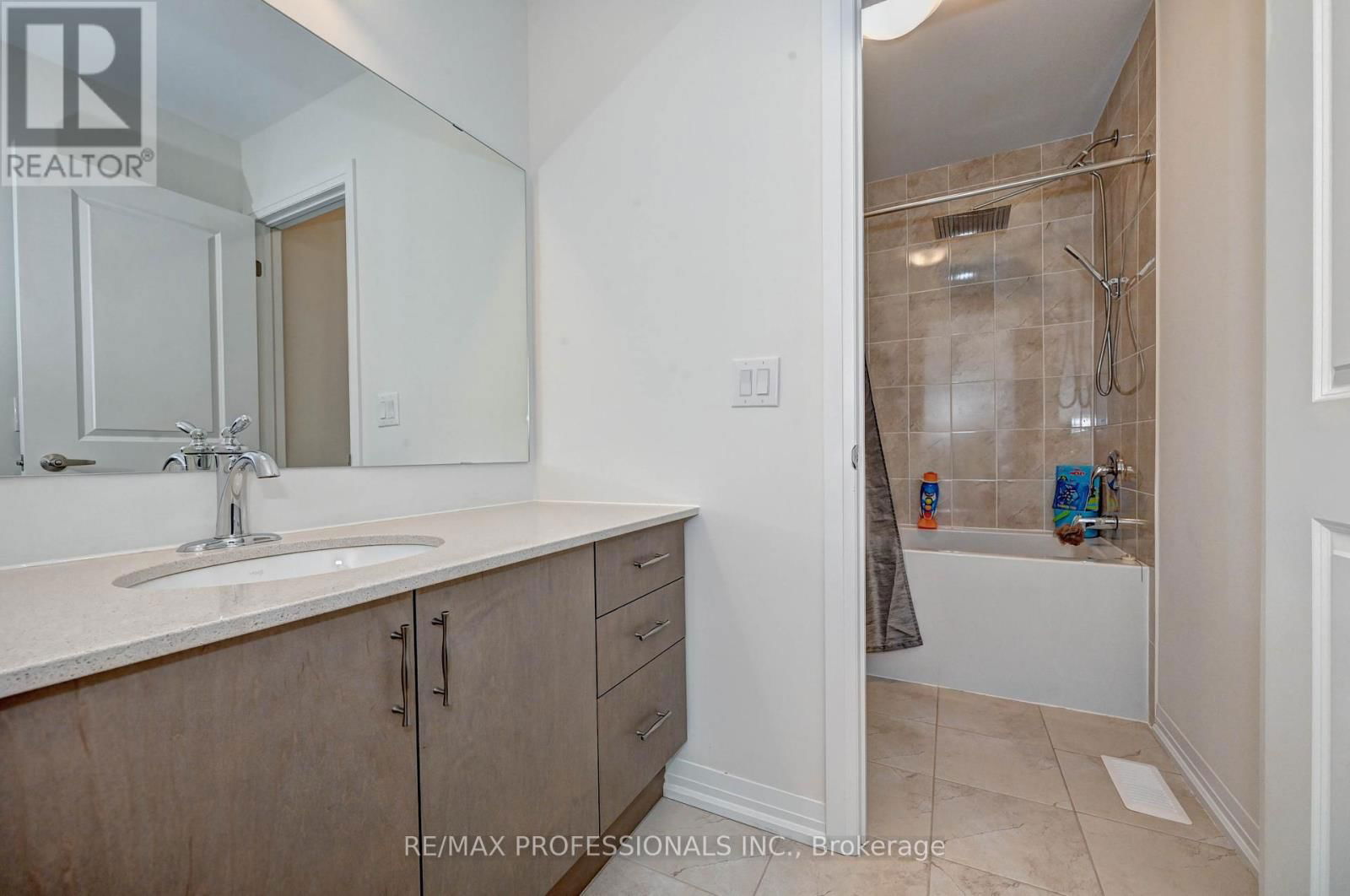 36 BLACKLOCK STREET Image 34