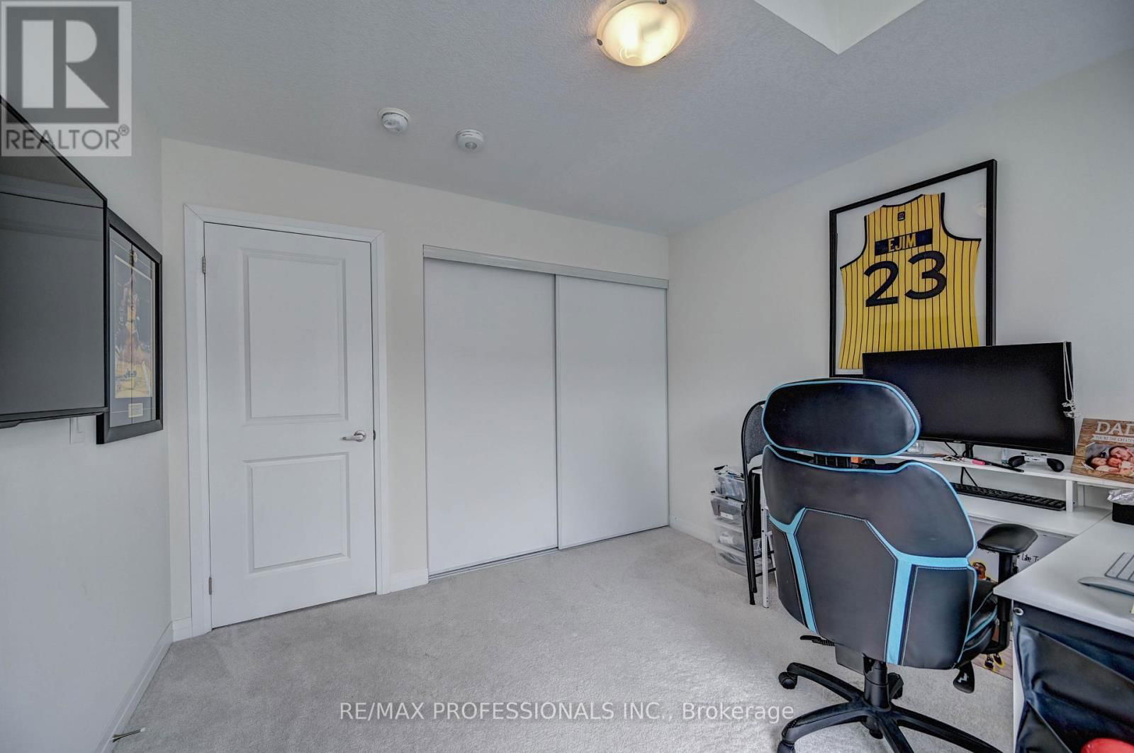 36 BLACKLOCK STREET Image 36
