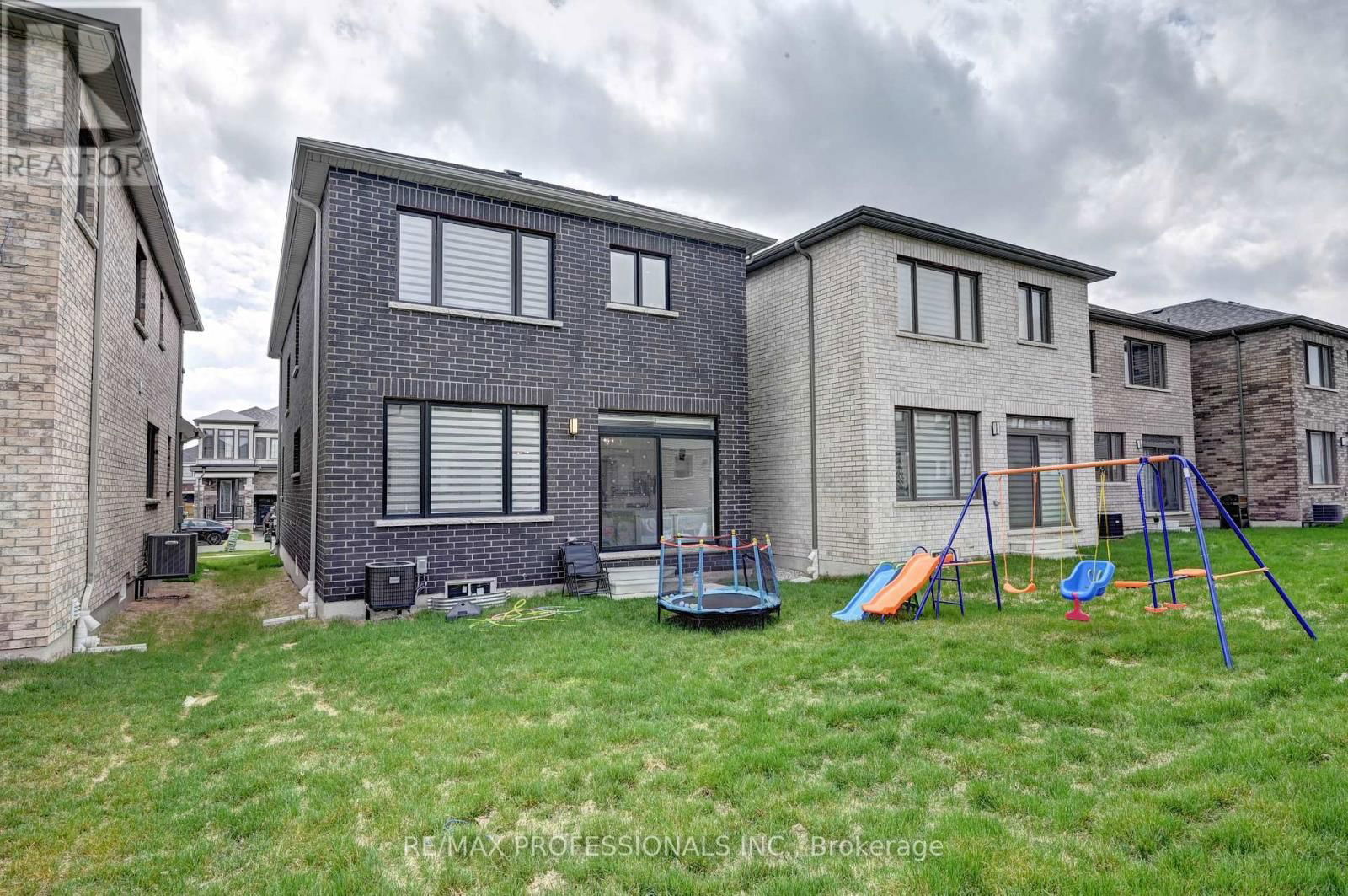 36 BLACKLOCK STREET Image 46