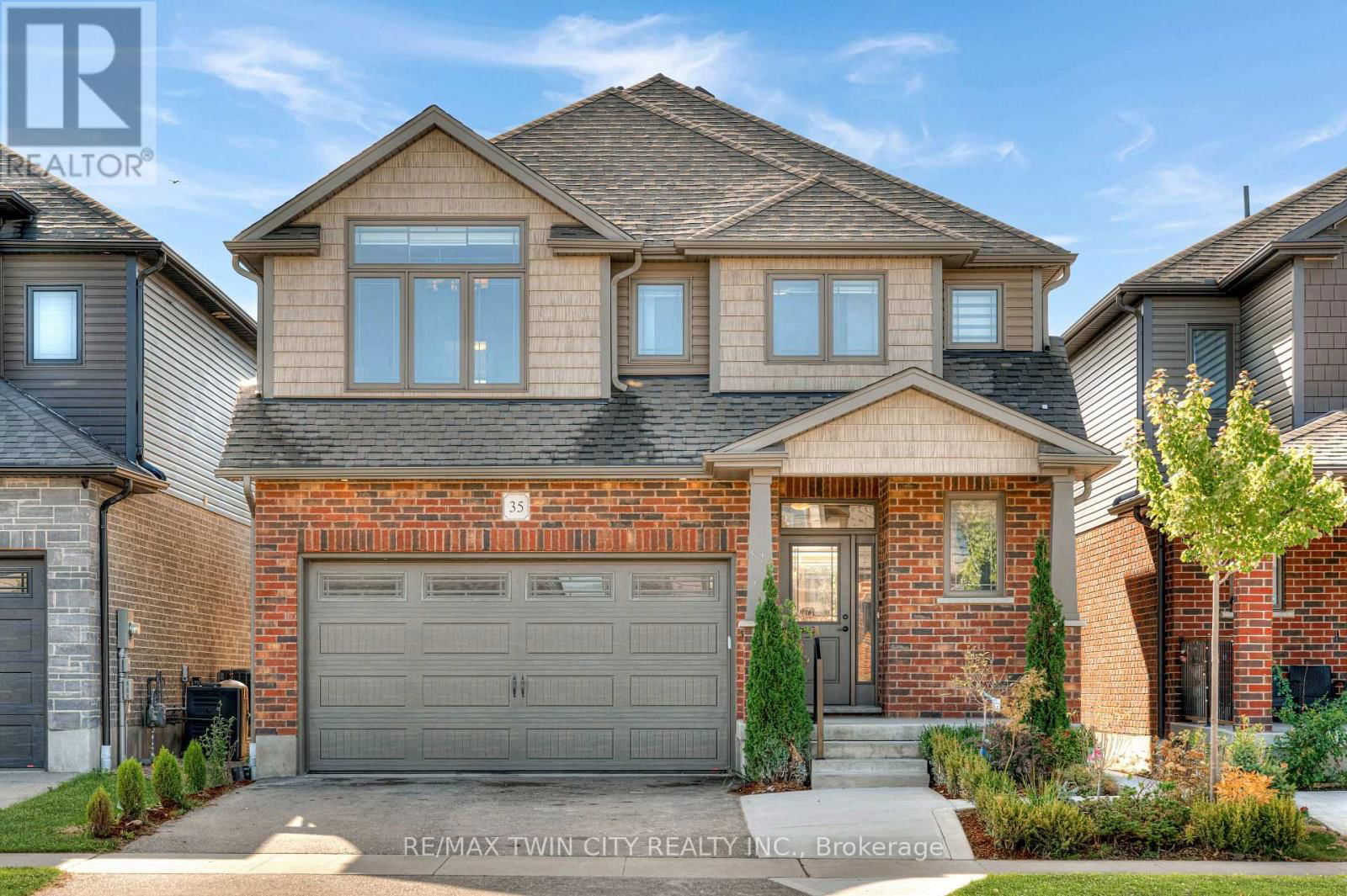 35 LOXLEIGH LANE Image 1