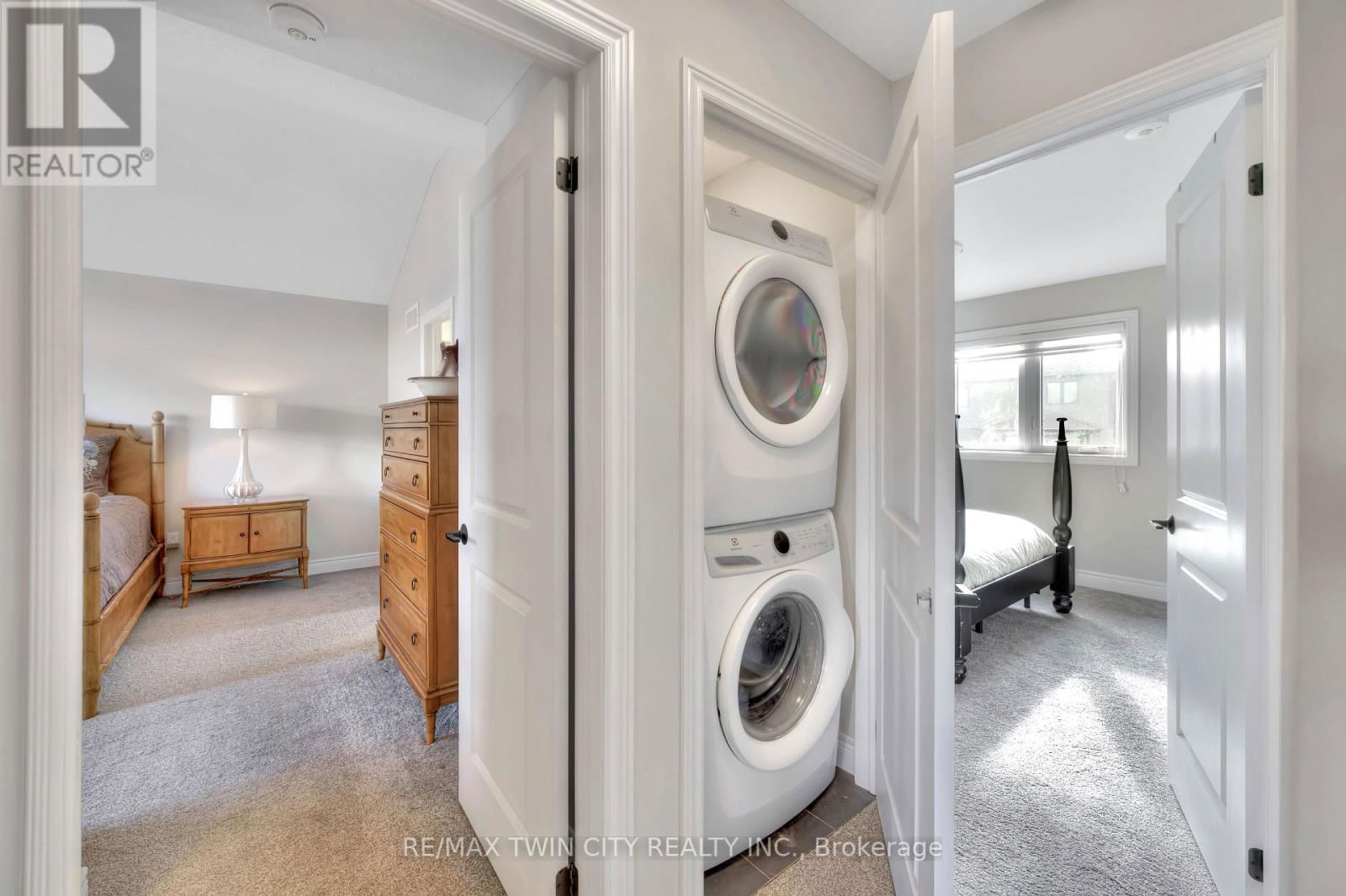 35 LOXLEIGH LANE Image 19