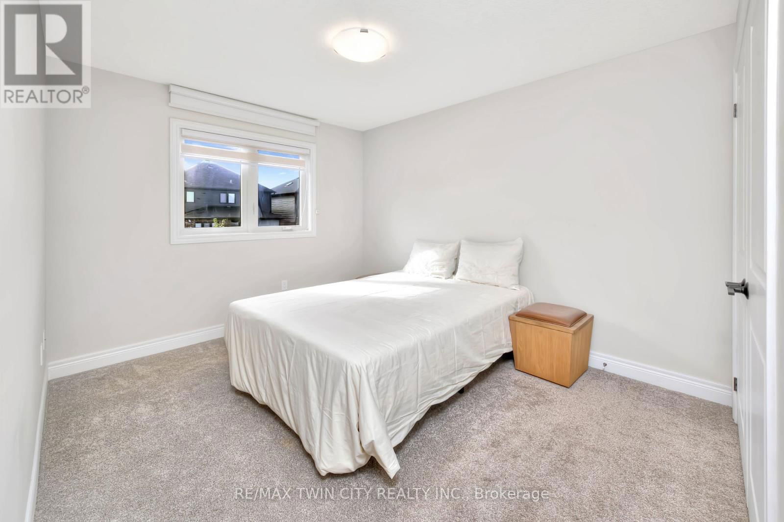 35 LOXLEIGH LANE Image 21