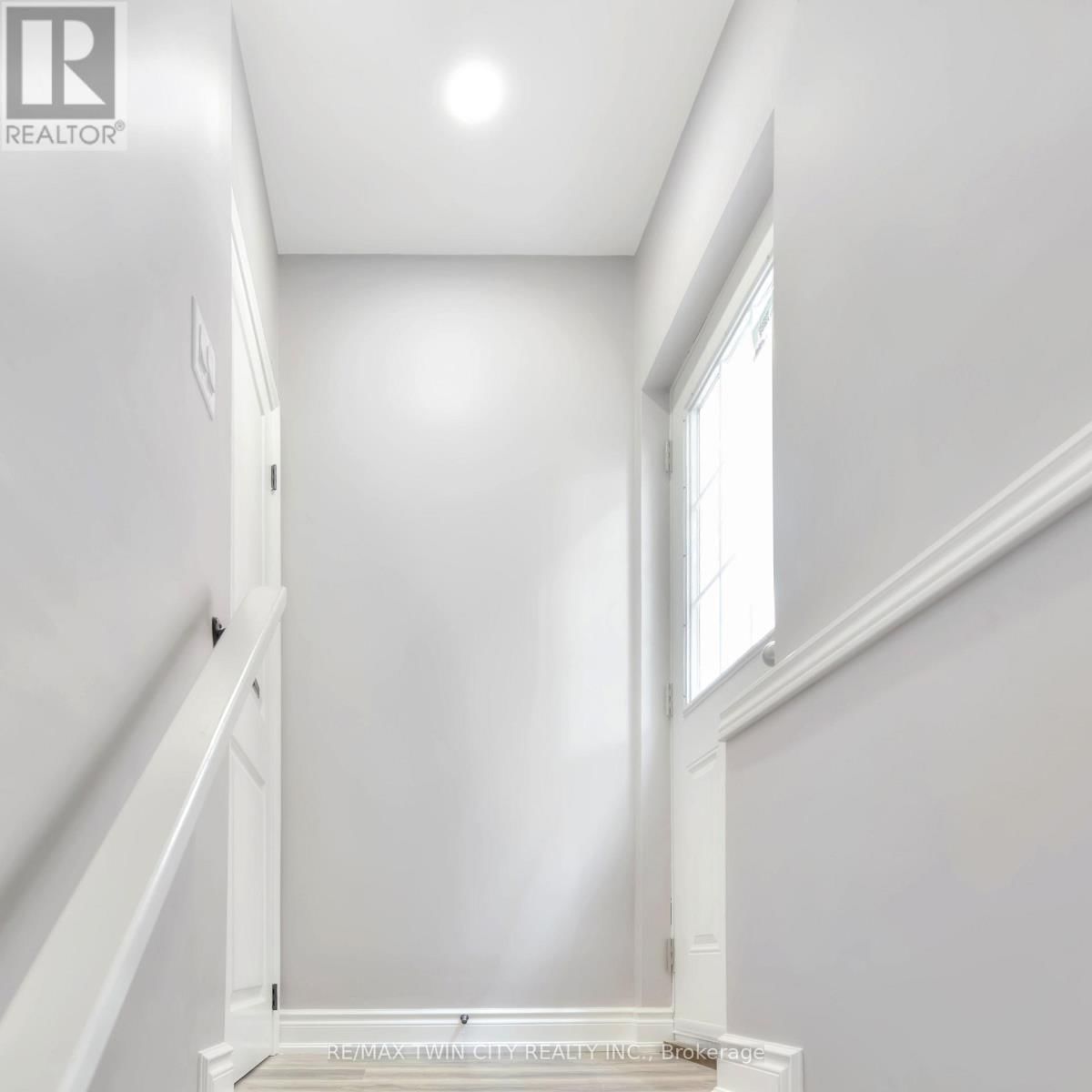 35 LOXLEIGH LANE Image 29