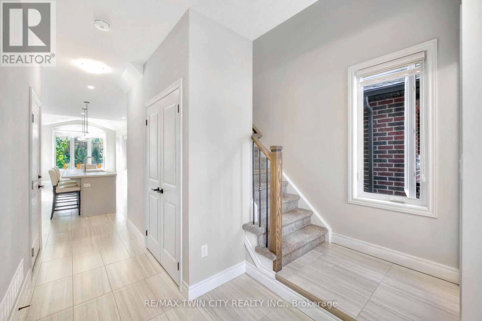 35 LOXLEIGH LANE Image 5