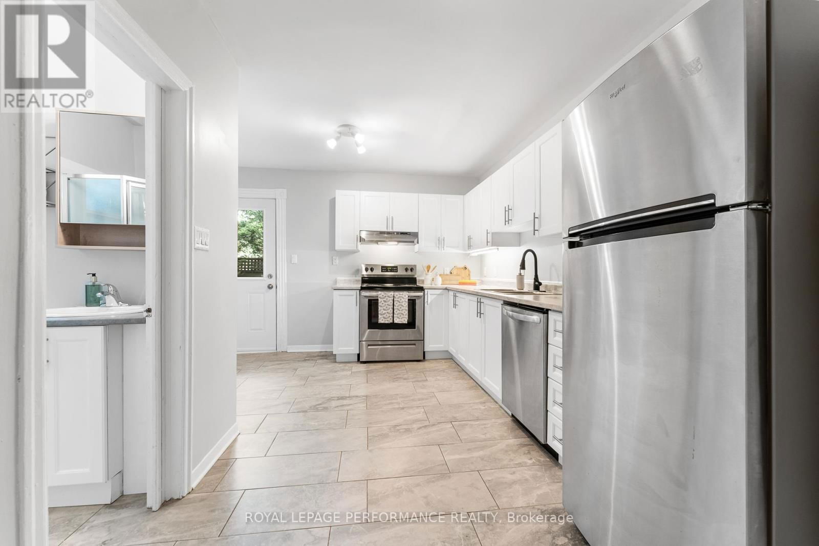 522/524 BAY STREET Image 10