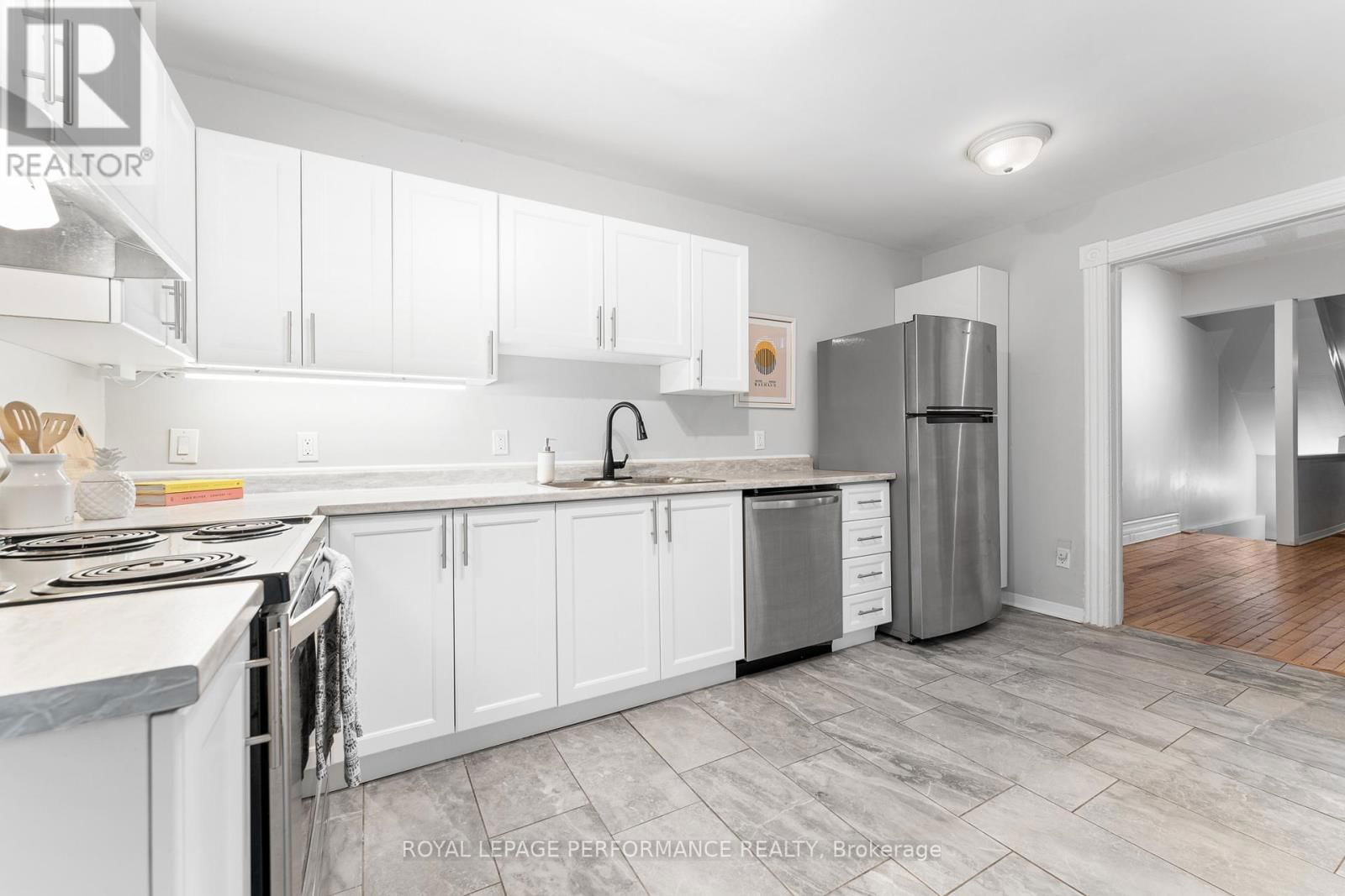 522/524 BAY STREET Image 12