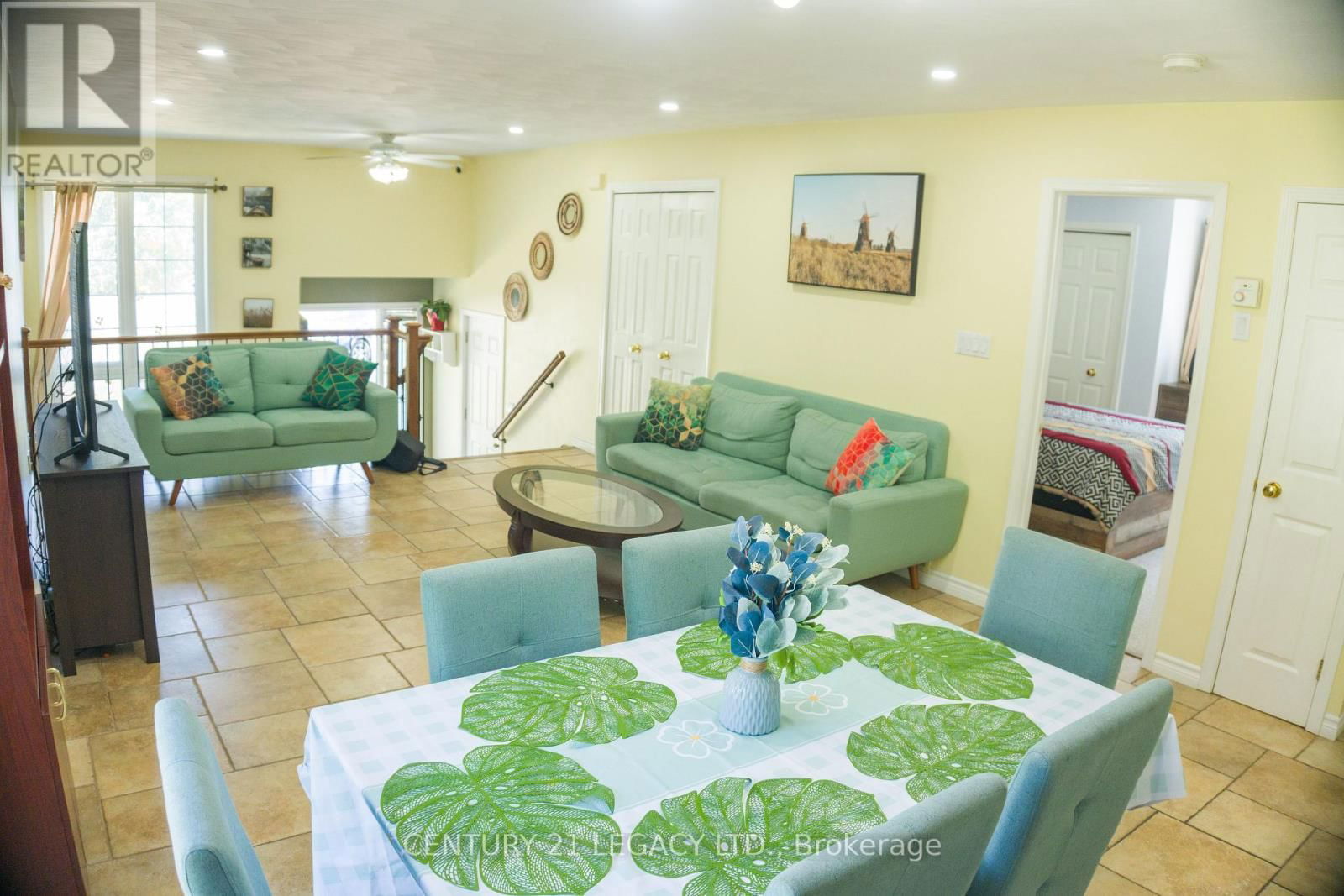 53 POND HOLLOW DRIVE Image 10
