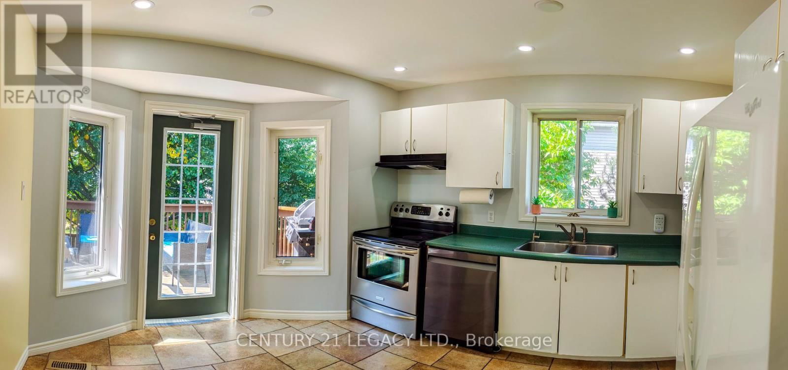 53 POND HOLLOW DRIVE Image 14