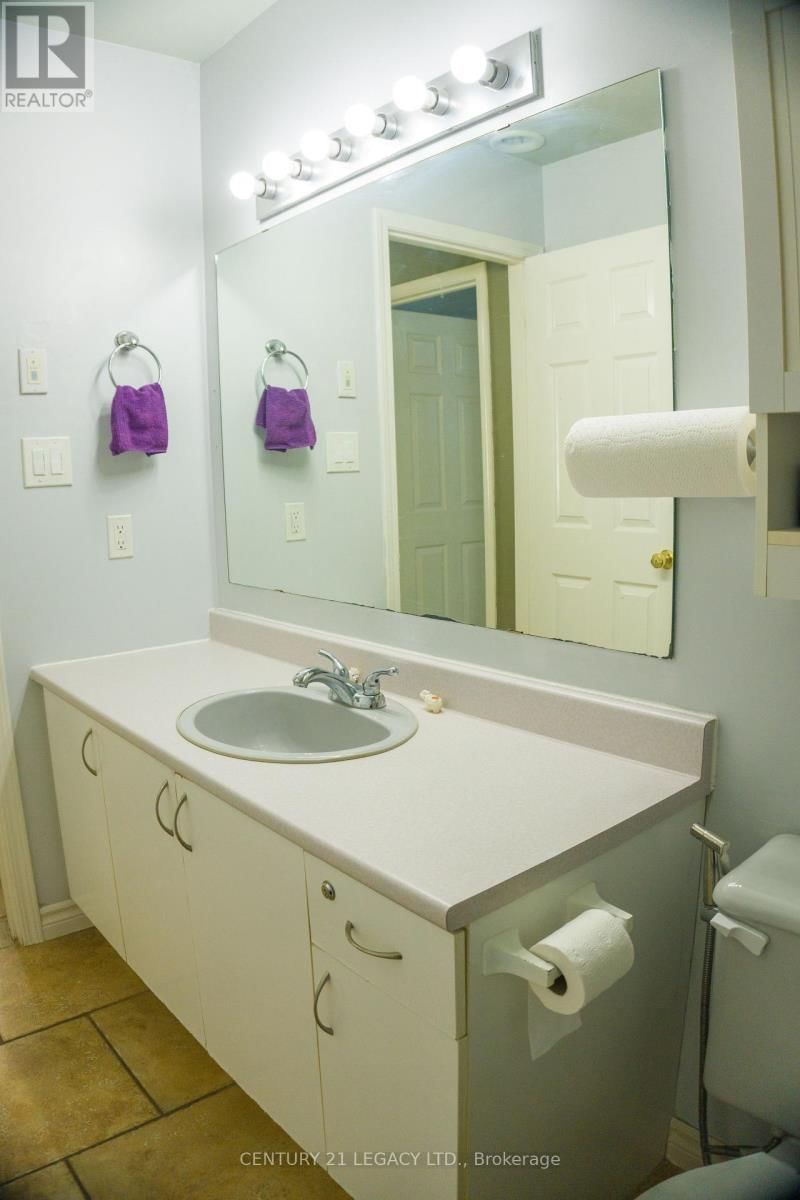 53 POND HOLLOW DRIVE Image 21