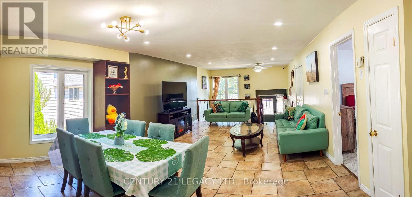 53 POND HOLLOW DRIVE Image 9