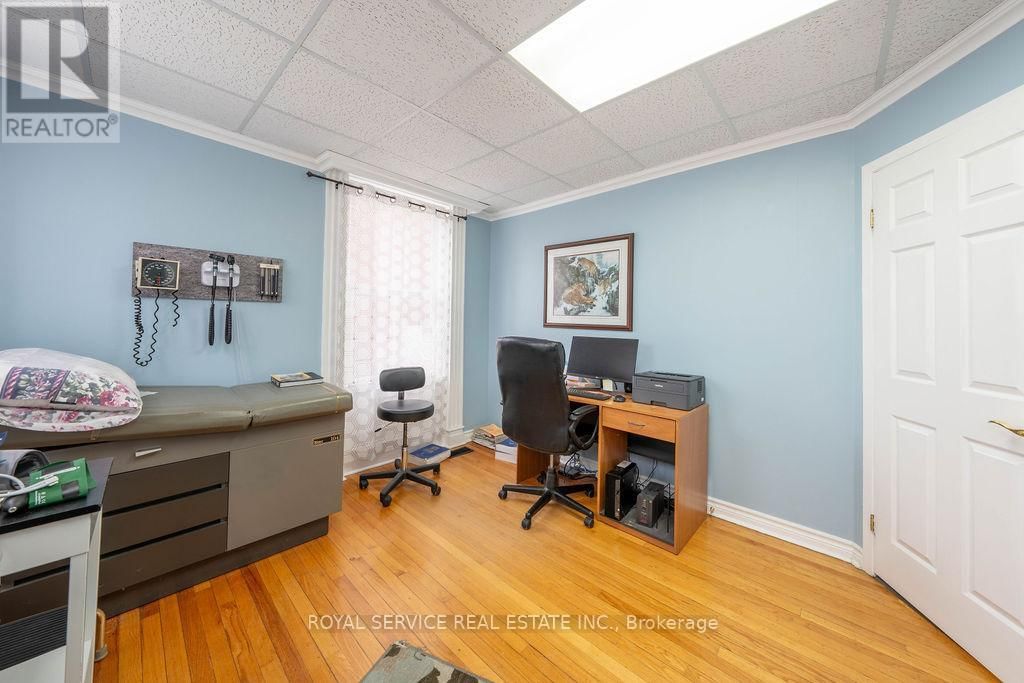 297 DIVISION STREET Image 14