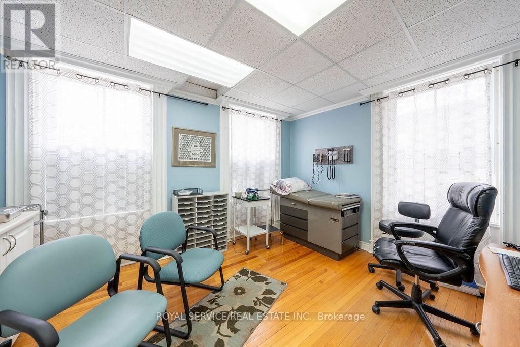 297 DIVISION STREET Image 16