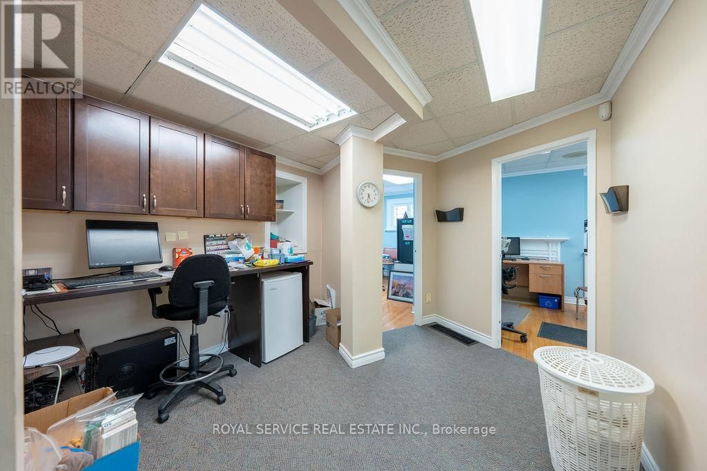 297 DIVISION STREET Image 33
