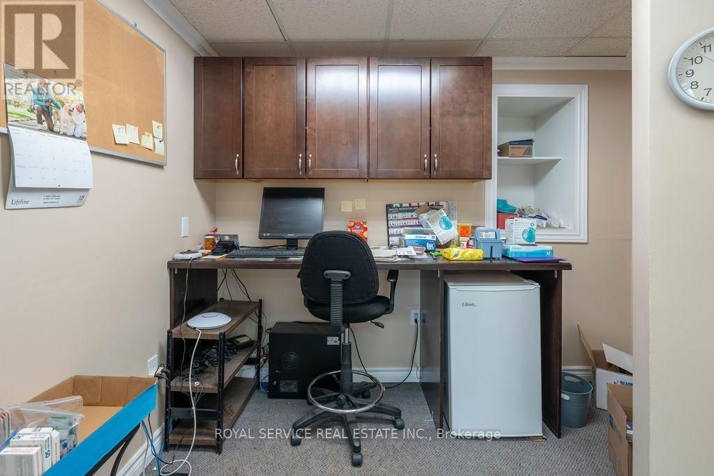 297 DIVISION STREET Image 34