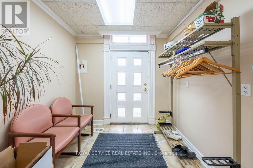 297 DIVISION STREET Image 9