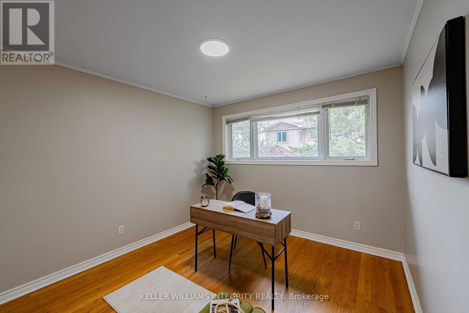 1695 GAGE CRESCENT NORTH Image 17