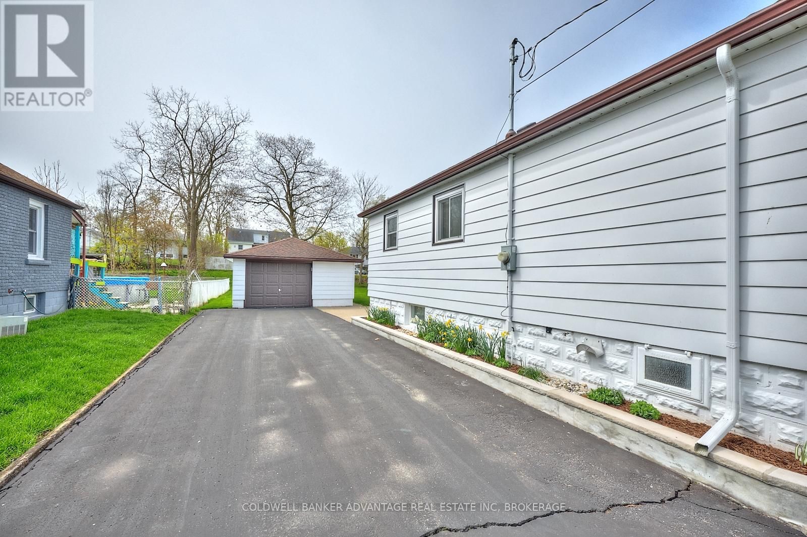 364 SUGARLOAF STREET Image 22