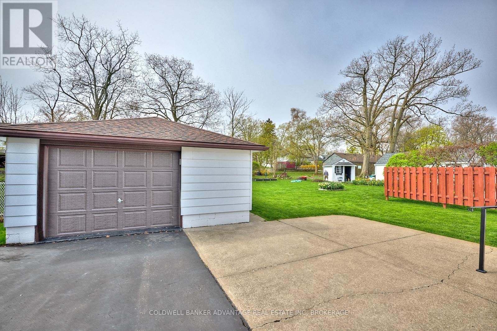 364 SUGARLOAF STREET Image 23