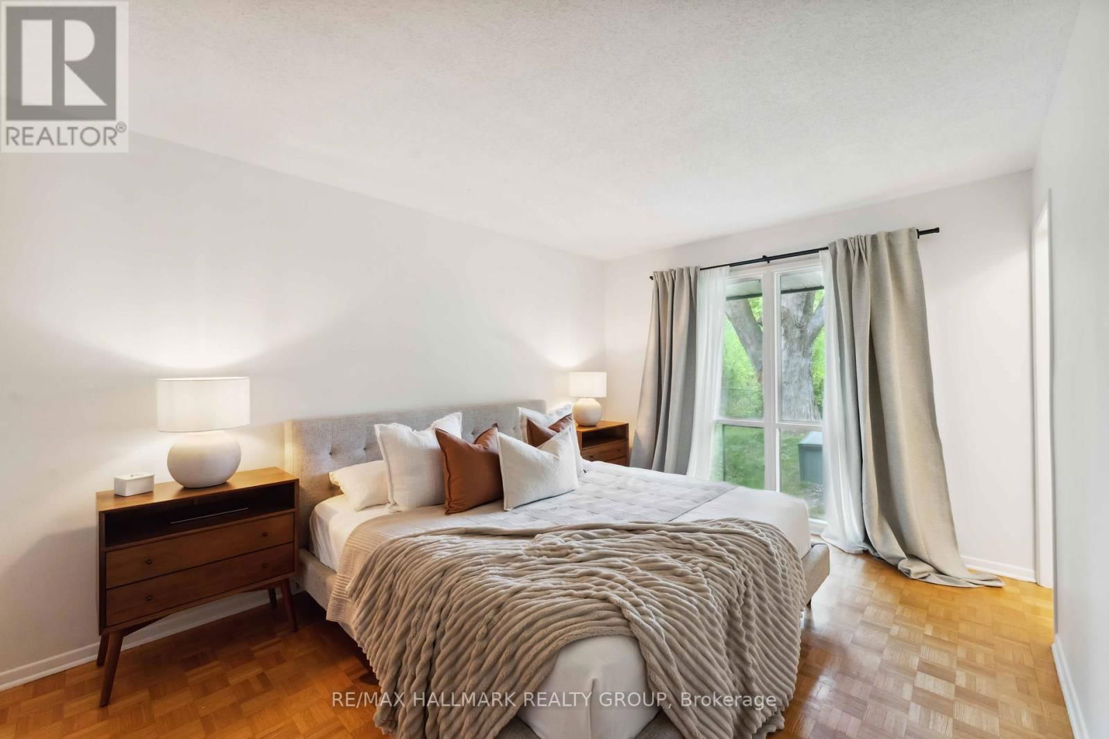 54 LISMER CRESCENT Image 14