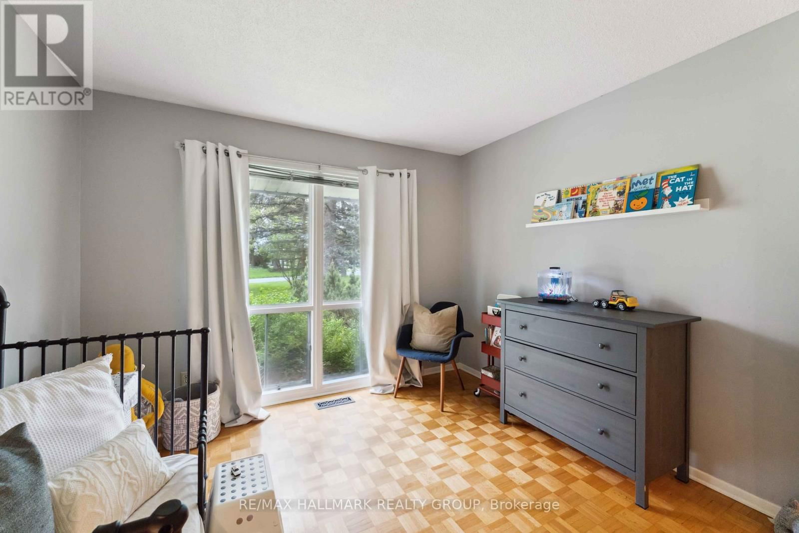 54 LISMER CRESCENT Image 18