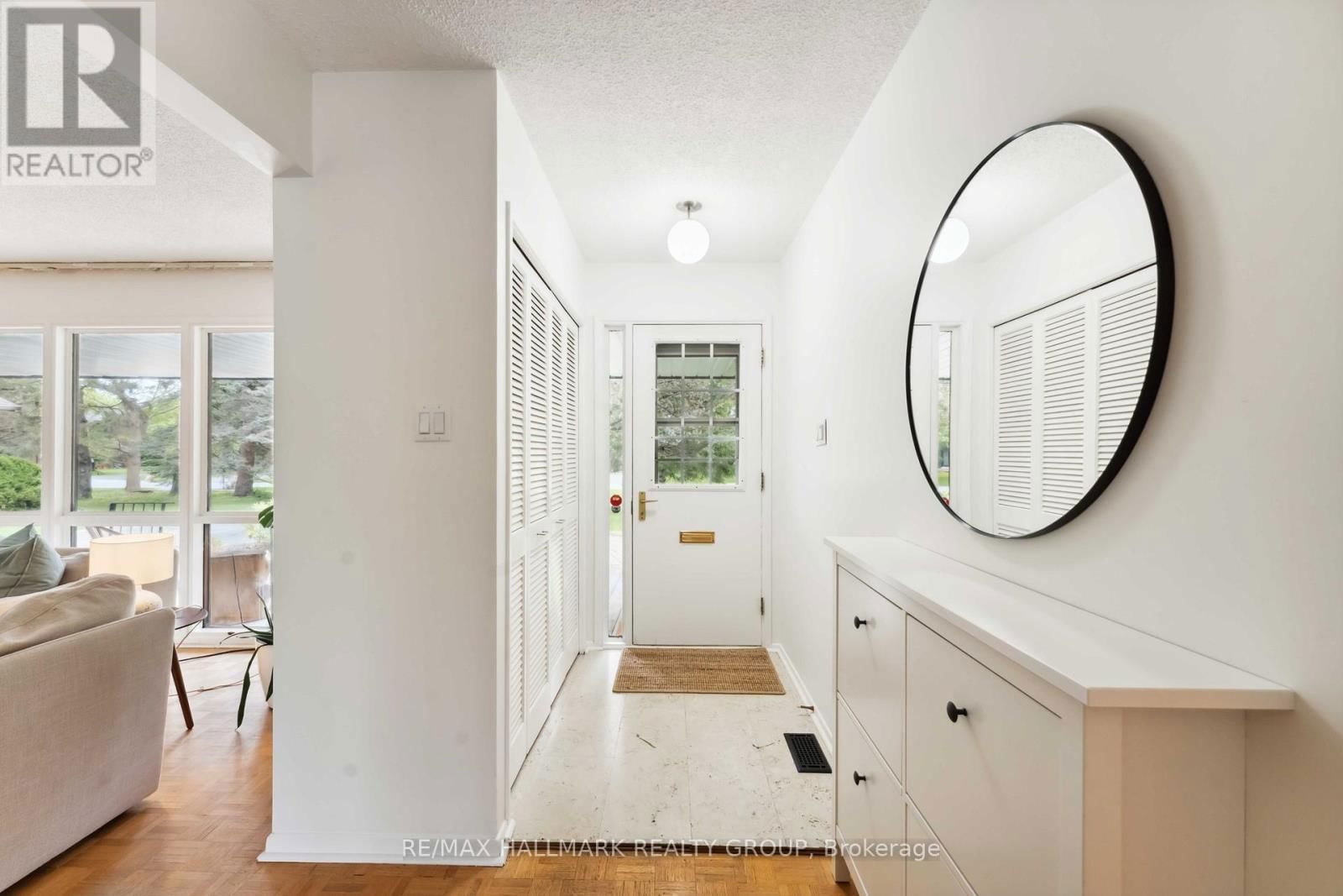 54 LISMER CRESCENT Image 2
