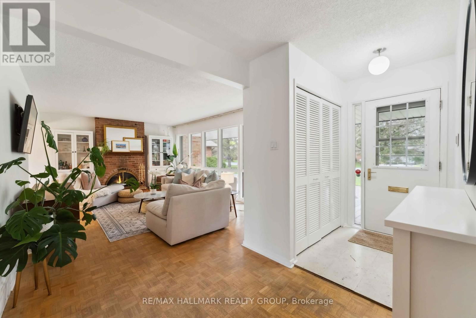 54 LISMER CRESCENT Image 3