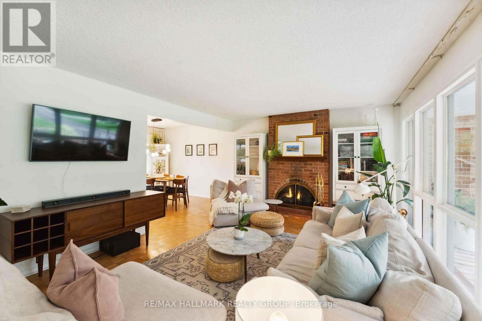 54 LISMER CRESCENT Image 5