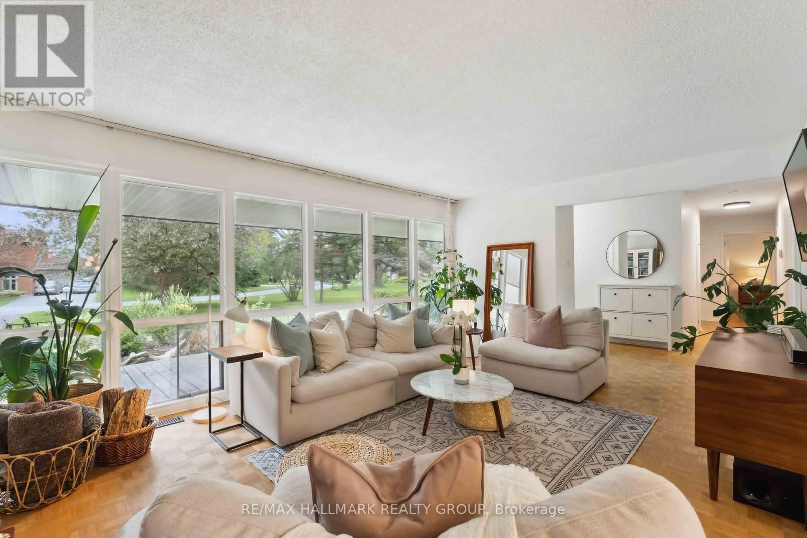 54 LISMER CRESCENT Image 7