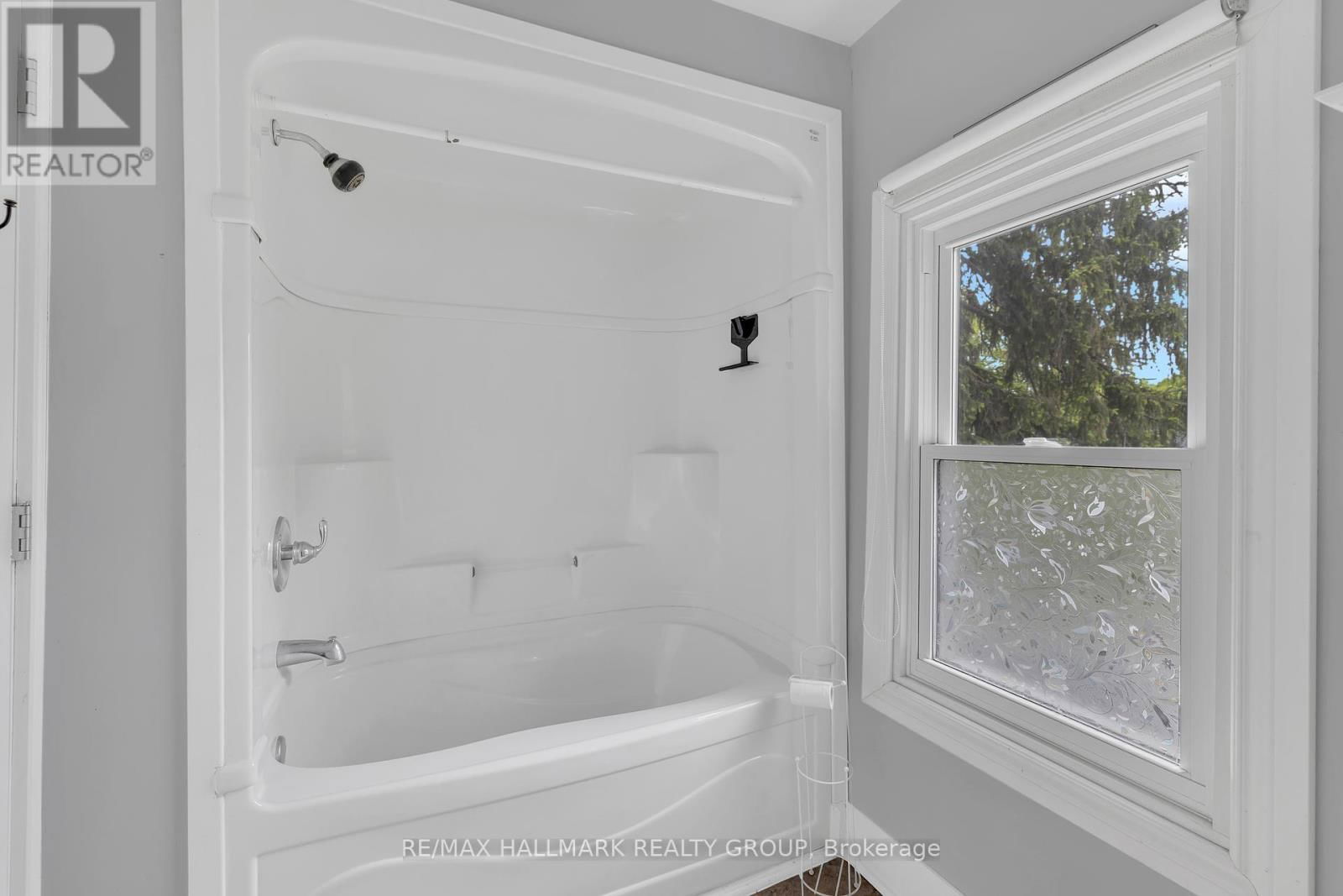 118 WELLINGTON STREET Image 36