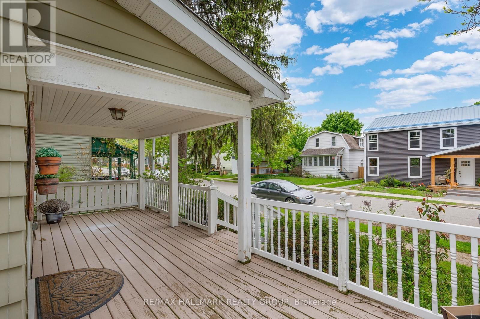 118 WELLINGTON STREET Image 5