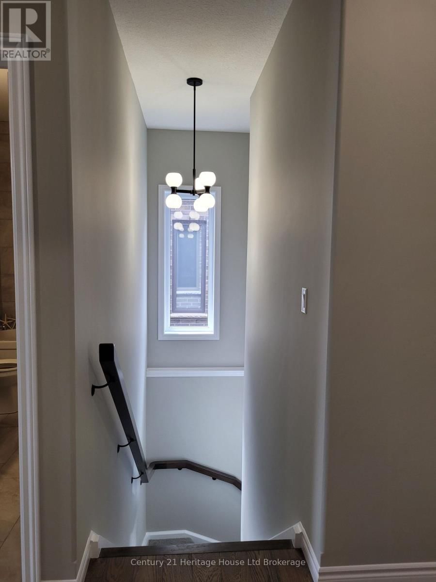 22 MATHESON CRESCENT Image 11