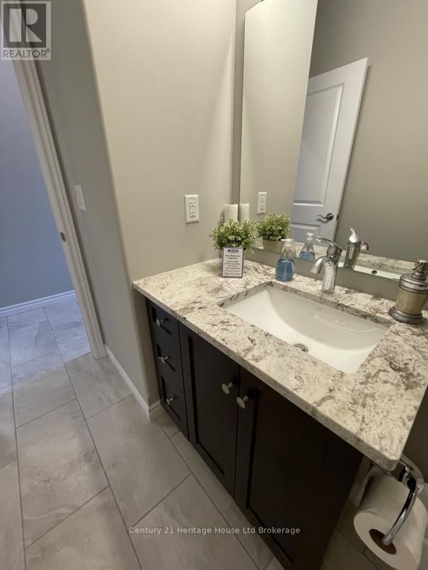 22 MATHESON CRESCENT Image 32