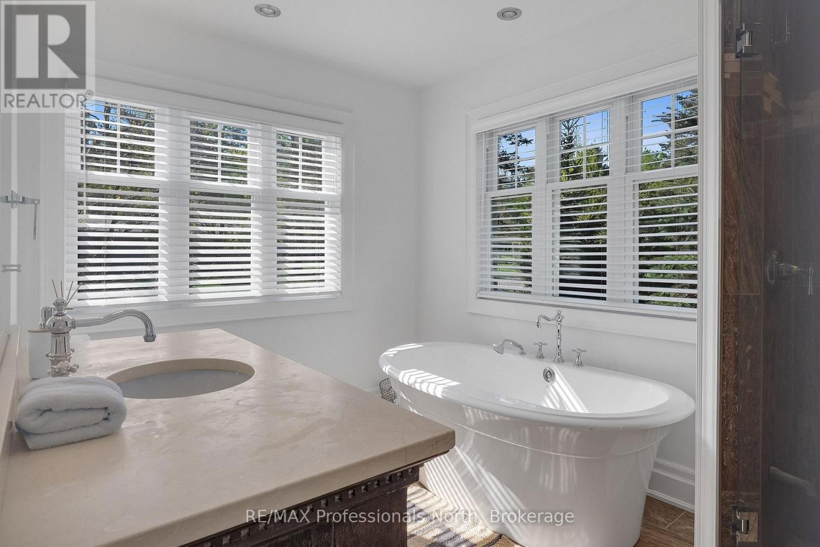 6 - 1059 WOODINGTON ROAD Image 24